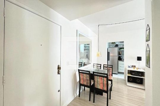 Sala de apartamento à venda com 1 quarto, 42m² em Rio Branco, Porto Alegre
