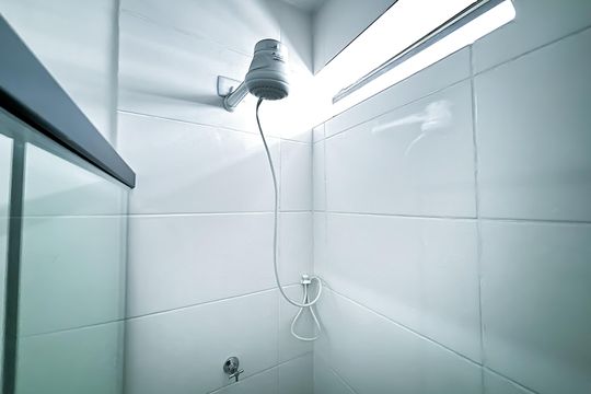 Banheiro social de apartamento para alugar com 1 quarto, 46m² em Casa Verde, São Paulo