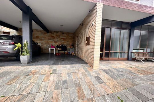 Área externa de casa para alugar com 5 quartos, 322m² em Colégio Batista, Belo Horizonte