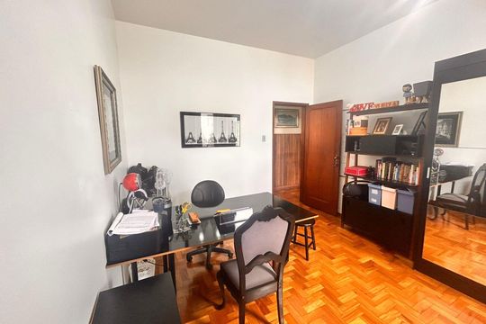 Sala de casa para alugar com 5 quartos, 322m² em Colégio Batista, Belo Horizonte