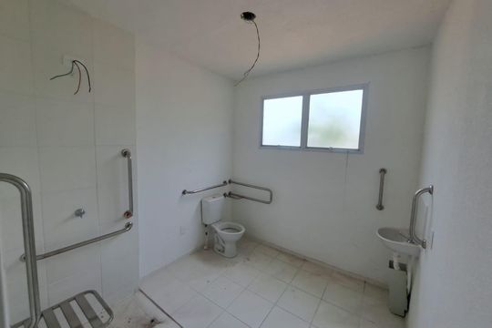 Banheiro de apartamento para alugar com 1 quarto, 42m² em Jardim do Lago, Osasco