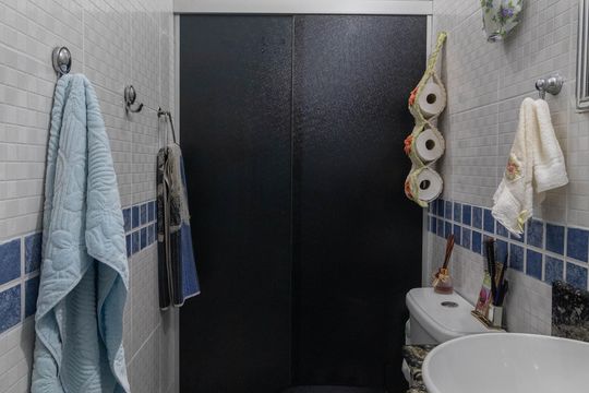 Banheiro de casa à venda com 3 quartos, 78m² em Parque Savoi City, São Paulo