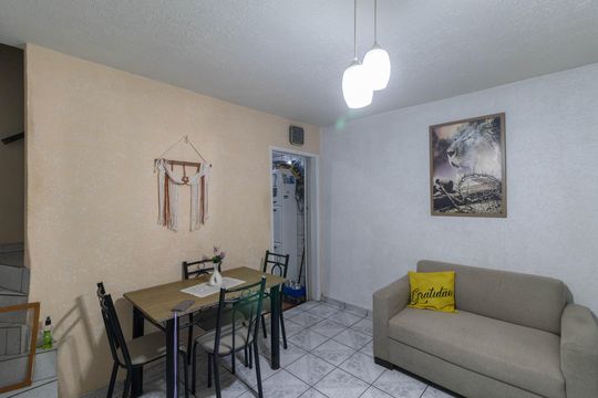 Sala de casa à venda com 3 quartos, 78m² em Parque Savoi City, São Paulo