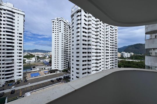 Varanda de apartamento à venda com 3 quartos, 60m² em Barra da Tijuca, Rio de Janeiro