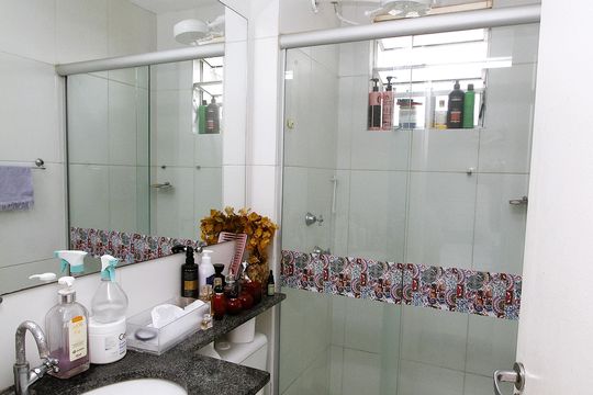 Banheiro da Suíte 2 de apartamento à venda com 3 quartos, 115m² em Buritis, Belo Horizonte