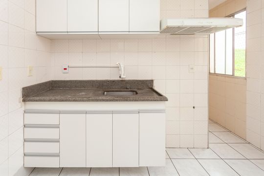 Cozinha de apartamento à venda com 3 quartos, 60m² em Rio Bonito, São Paulo