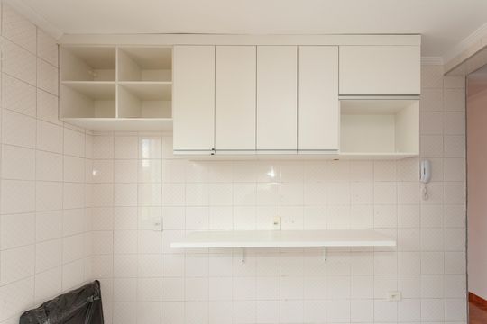 Cozinha de apartamento à venda com 3 quartos, 60m² em Rio Bonito, São Paulo