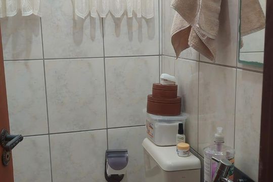 Banheiro de casa à venda com 3 quartos, 150m² em Parque Residencial Oratorio, São Paulo