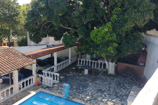 Área externa de casa para alugar com 3 quartos, 300m² em Eldorado, Maricá