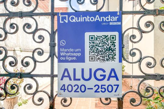 Plaquinha de casa para alugar com 4 quartos, 330m² em Lapa, São Paulo