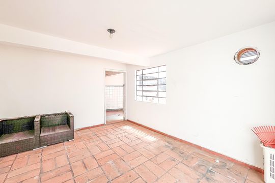 Área externa de casa para alugar com 4 quartos, 330m² em Lapa, São Paulo