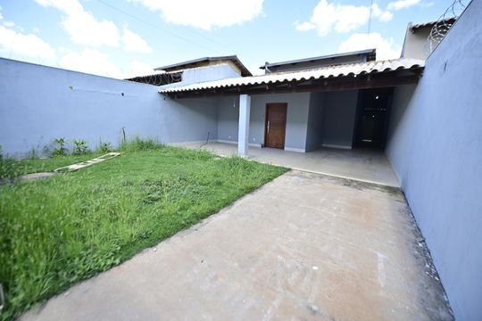 Casa à venda com 3 quartos, 250m² em Nossa Senhora de Lourdes, Goiânia