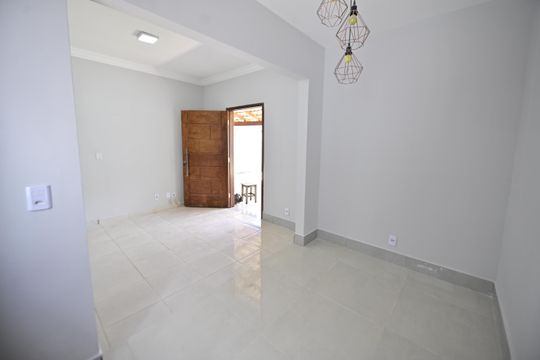 Casa à venda com 3 quartos, 250m² em Nossa Senhora de Lourdes, Goiânia