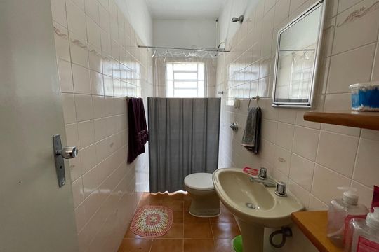 Banheiro 2 de casa à venda com 4 quartos, 98m² em Jardim das Vertentes, São Paulo