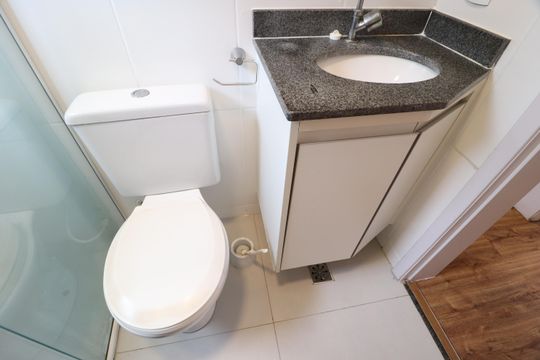 Banheiro Social de apartamento para alugar com 2 quartos, 50m² em Chácaras Tubalina E Quartel, Uberlândia