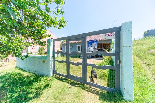 Fachada de casa para alugar com 2 quartos, 216m² em Parque Indio Jari, Viamão