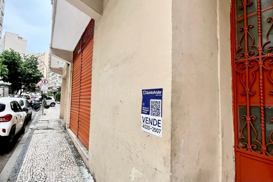 Placa de apartamento à venda com 2 quartos, 66m² em Copacabana, Rio de Janeiro