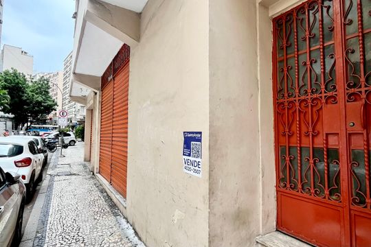 Placa de apartamento à venda com 2 quartos, 66m² em Copacabana, Rio de Janeiro