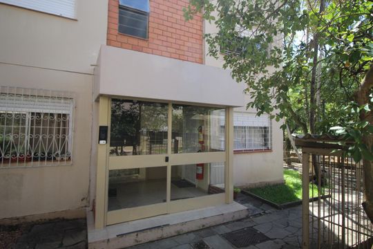 Fachada do bloco de apartamento para alugar com 1 quarto, 40m² em Jardim Itu, Porto Alegre