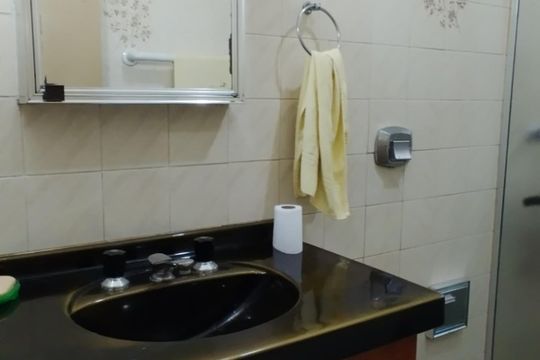 Banheiro de casa à venda com 3 quartos, 300m² em Jardim das Flores, São Paulo