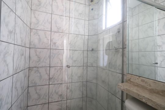 Banheiro de apartamento à venda com 2 quartos, 50m² em Hamburgo Velho, Novo Hamburgo