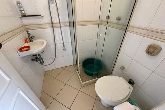Banheiro de serviço de apartamento à venda com 4 quartos, 300m² em Recreio dos Bandeirantes, Rio de Janeiro