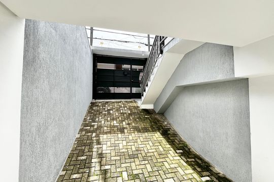 Garagem de casa para alugar com 2 quartos, 135m² em Vila Prado, São Paulo