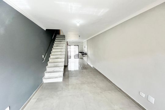 Sala de casa para alugar com 2 quartos, 135m² em Vila Prado, São Paulo