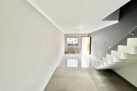Sala de casa para alugar com 2 quartos, 135m² em Vila Prado, São Paulo