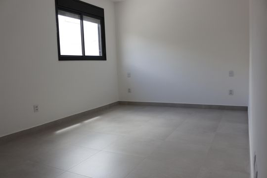 Apartamento para alugar com 4 quartos, 253m² em Conjunto Residencial Storil, Aparecida de Goiânia