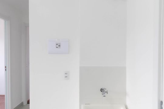 Sala - Cozinha de apartamento para alugar com 2 quartos, 34m² em Vila Carmosina, São Paulo