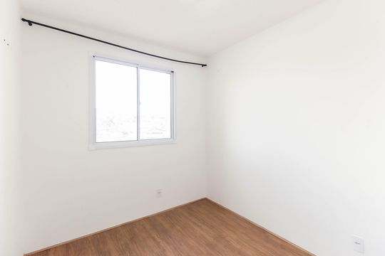Quarto 1 de apartamento para alugar com 2 quartos, 34m² em Vila Carmosina, São Paulo