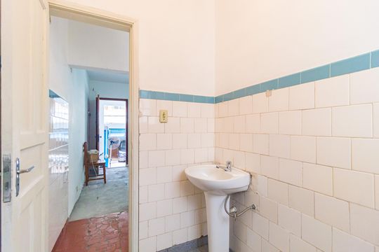 Banheiro de casa de condomínio à venda com 2 quartos, 102m² em Vila Invernada, São Paulo
