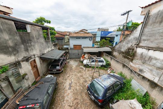 Garagem de casa para alugar com 3 quartos, 1000m² em Aparecida, Belo Horizonte