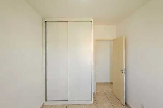 Quarto de apartamento à venda com 2 quartos, 70m² em Retiro, Jundiaí