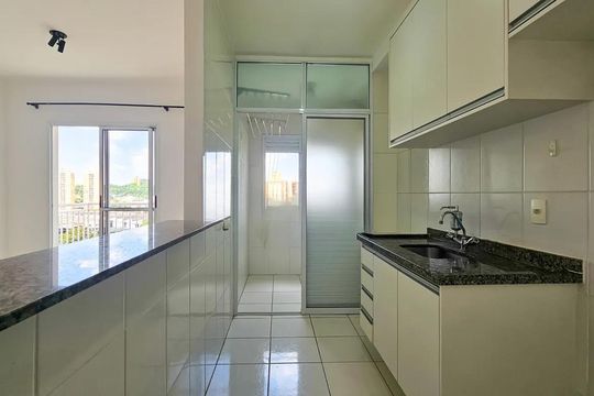 Cozinha de apartamento à venda com 2 quartos, 70m² em Retiro, Jundiaí