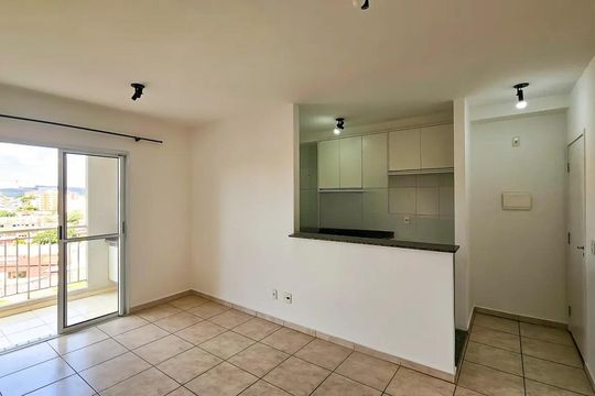 Apartamento à venda com 2 quartos, 70m² em Retiro, Jundiaí