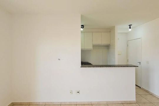 Sala de apartamento à venda com 2 quartos, 70m² em Retiro, Jundiaí