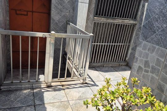 Área externa de casa à venda com 4 quartos, 125m² em Vila Matilde, São Paulo