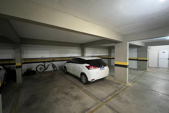 Garagem de kitnet/studio à venda com 1 quarto, 32m² em Santa Rosa, Belo Horizonte