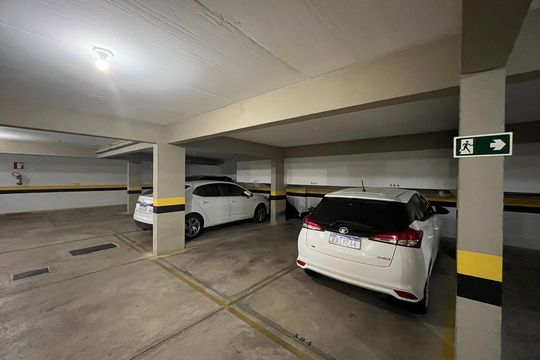Garagem de kitnet/studio à venda com 1 quarto, 32m² em Santa Rosa, Belo Horizonte
