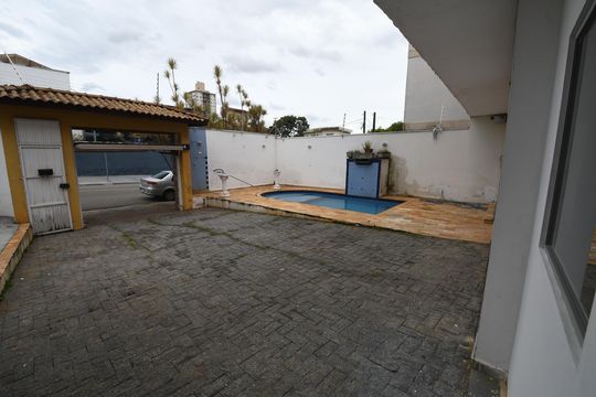 Garagem de casa à venda com 4 quartos, 350m² em Jardim Bonfim, Campinas