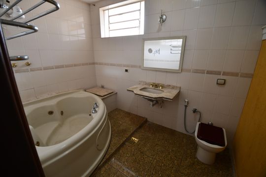 Banheiro Suíte de casa à venda com 4 quartos, 350m² em Jardim Bonfim, Campinas