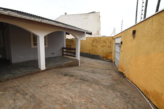Garagem Fundos de casa à venda com 4 quartos, 350m² em Jardim Bonfim, Campinas