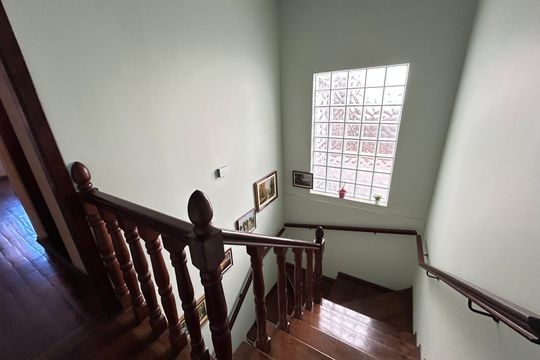 Escada  de casa para alugar com 3 quartos, 200m² em Vila Paulista, Guarulhos