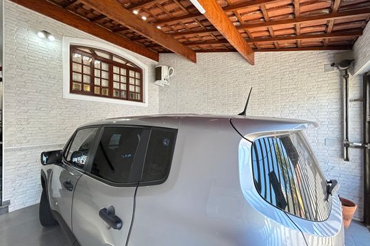 Garagem de casa para alugar com 3 quartos, 200m² em Vila Paulista, Guarulhos
