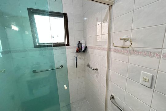 Banheiro da Suíte 2 de casa para alugar com 3 quartos, 200m² em Vila Paulista, Guarulhos