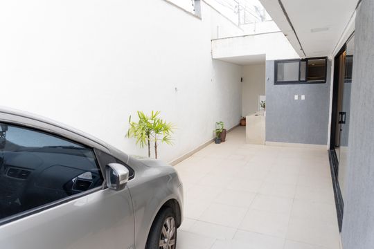 Garagem 2 de casa à venda com 5 quartos, 360m² em Nova Granada, Belo Horizonte