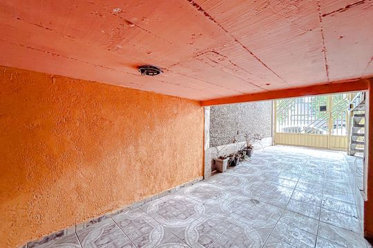 Garagem de casa à venda com 3 quartos, 180m² em Penha de França, São Paulo