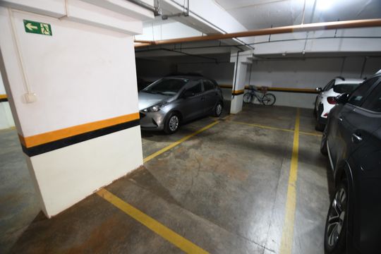 Garagem de apartamento à venda com 4 quartos, 226m² em Jardim Alto da Barra, Campinas